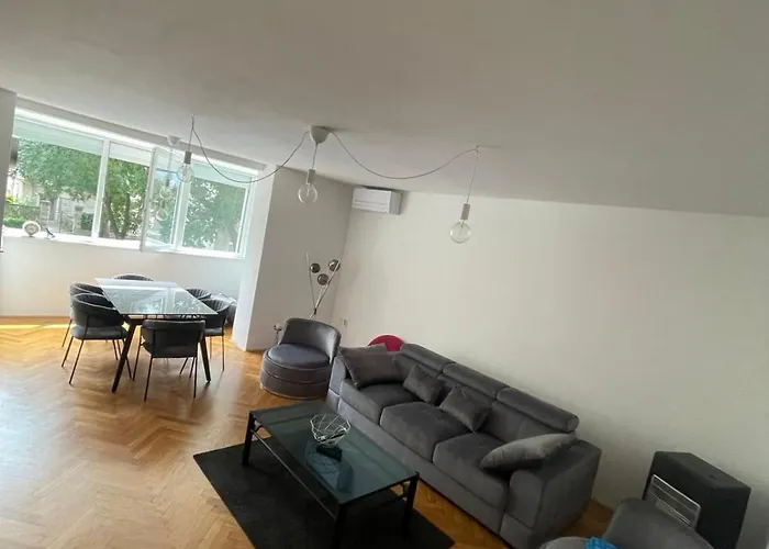 Tartini Apartman Póla